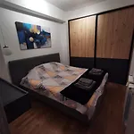 Nest *